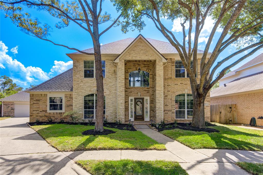 Imagine waking up in a home where every corner feels inviting, and every feature is designed for both comfort and style. From the moment you arrive and notice its commanding street presence, this stunning contemporary home is set to make everyday living comfortable as well as stylish.