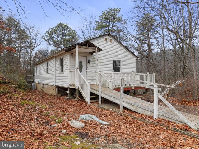 $199,900 | 1049 Johnny Cake Road