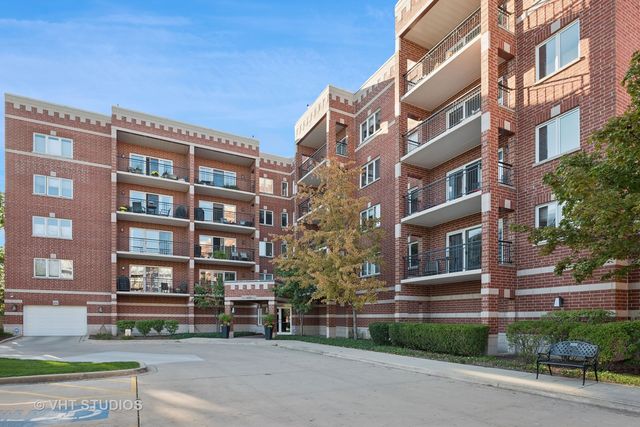 $369,000 | 455 West Front Street, Unit 404 | Wheaton