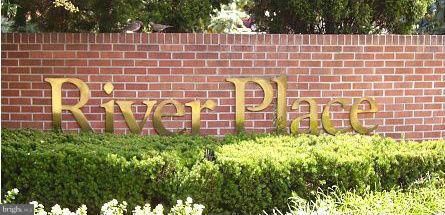 $2,000 | 1021 Arlington Boulevard, Unit 414 | River Place East