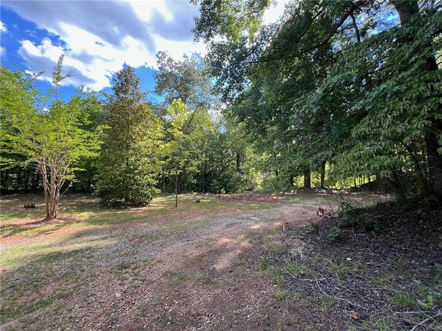 $980,000 | 7175 Anderson Lake Road