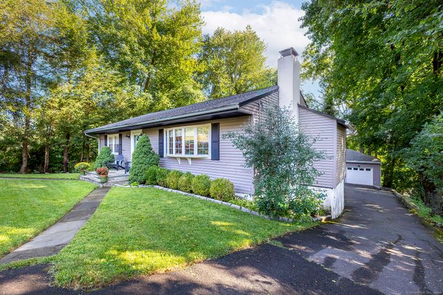 $829,000 | 17 Lafayette Avenue | Ridgefield