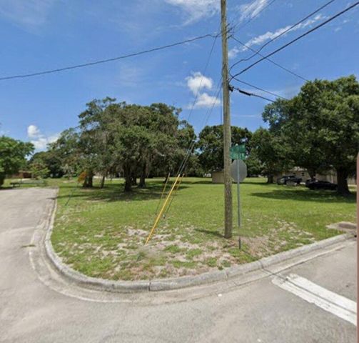 $27,500 | 1816 Ave C | Fort Pierce