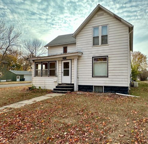 $99,500 | 403 Northeast Park Street | Luverne