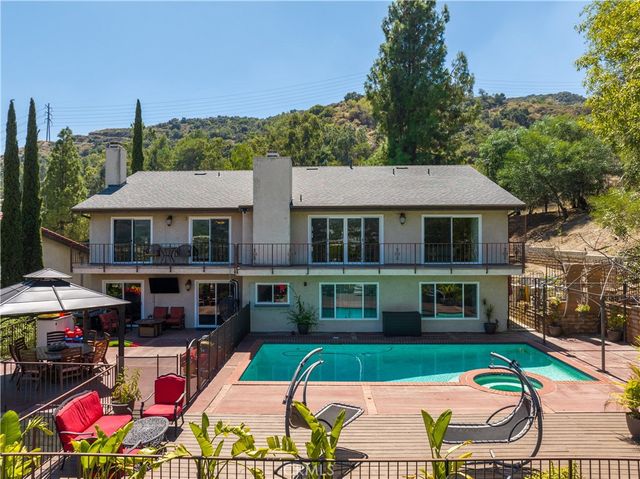 $2,499,999 | 3524 Country Club Drive | Rossmoyne-Verdugo Woodlands