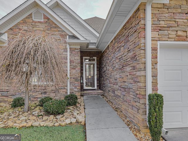 $399,900 | 120 Bristol Place Southeast | Calhoun