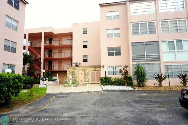 $149,000 | 2851 Somerset Drive, Unit 103 | Lauderdale Lakes East Gate