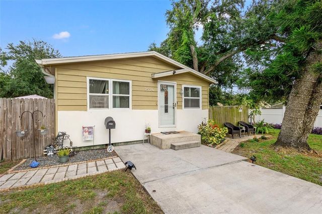 $2,000 | 2526 26th Street South | Highland Oaks