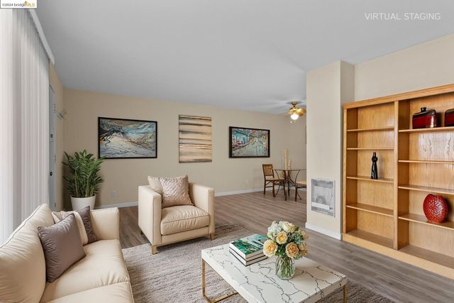 $598,000 | 320 Auburn Way, Unit 25 | West Valley