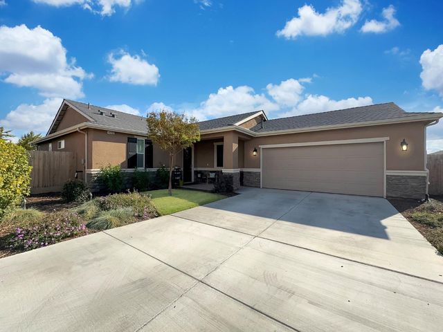 $399,900 | 4032 South Fulgham Street | Southwest Visalia