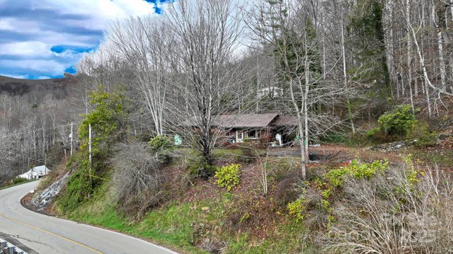 $269,000 | 256 South US 19e Highway | Frank Township - Avery County