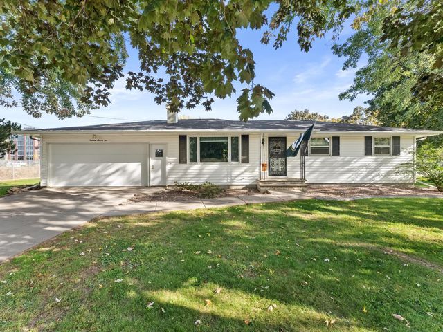 $400,000 | 1971 Marlee Lane | Lambeau