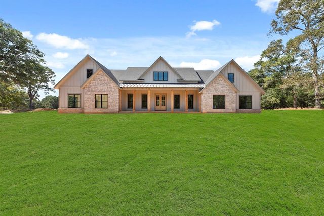 $1,099,000 | 2520 Old Ranch Road