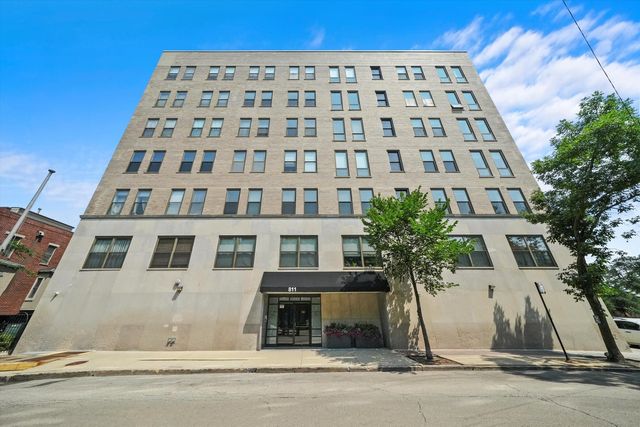 $2,700 | 811 South Lytle Street, Unit 216 | Little Italy