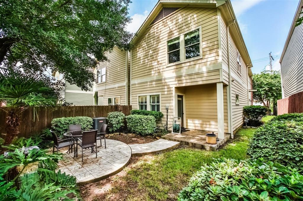 a house view with a outdoor space