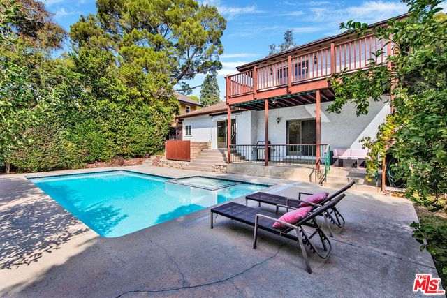 $1,680,000 | 4849 1/2 Ocean View Boulevard | La Canada Flintridge