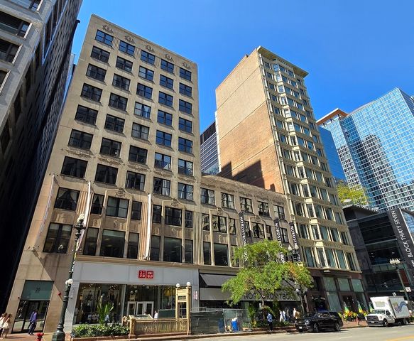 $2,295 | 20 North State Street, Unit 702 | The Loop