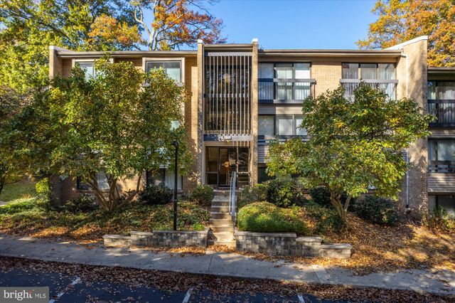 $398,927 | 2122 Green Watch Way, Unit 200 | Woodwinds Condominiums