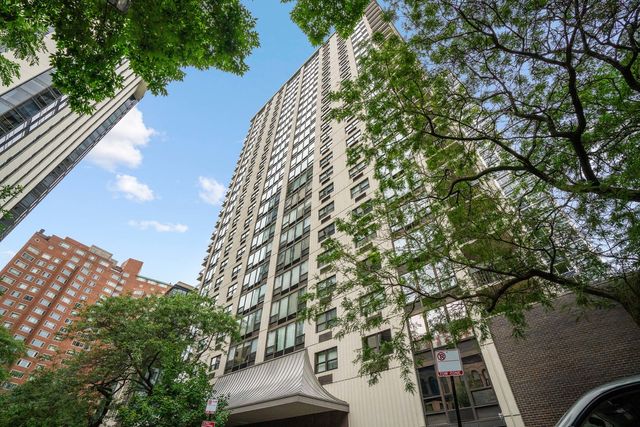 $1,199,900 | 1313 North Ritchie Court, Unit 14011408 | Ritchie Court