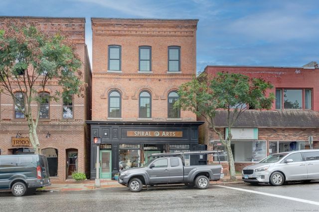 $1,300 | 750 Main Street, Unit 2A | Willimantic