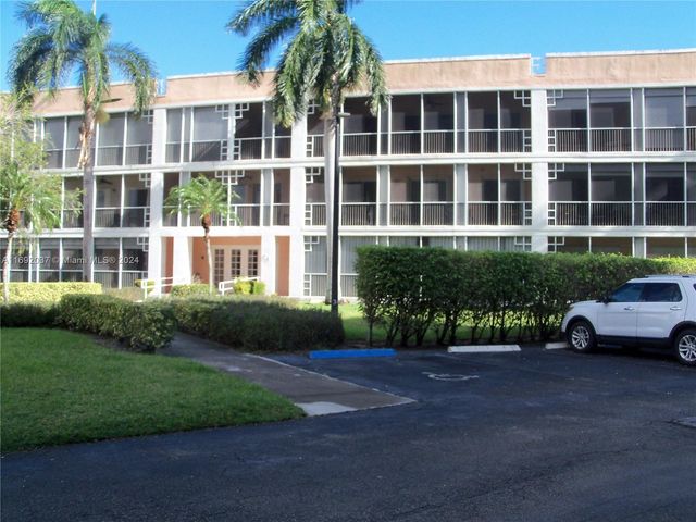 $315,000 | 75 Gulfstream Road, Unit 107B | Dania Beach