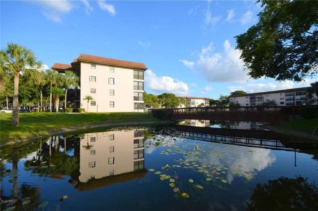 $190,000 | 4960 East Sabal Palm Boulevard, Unit 211 | Tamarac