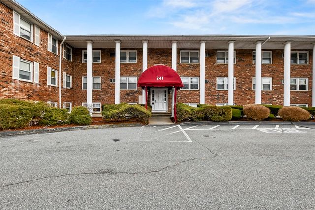 $2,100 | 241 Main Street, Unit C1 | Reading