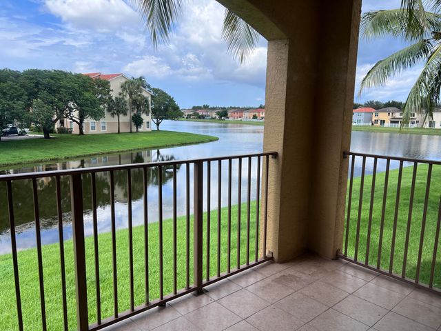 $1,995 | 4190 San Marino Boulevard, Unit 202 | The Villages of Palm Beach Lakes