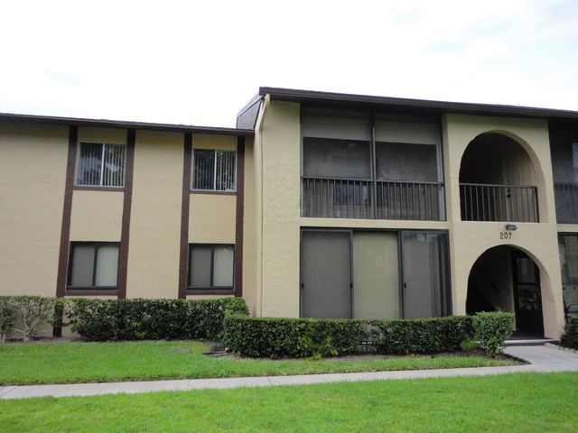 $1,595 | 207 Pine High Occupancy Vehicle Circle, Unit C2 | Greenacres