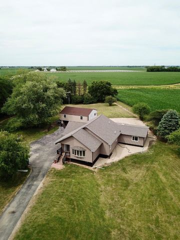 $459,000 | 10840 Highway 47 | Goodfarm Township - Grundy County