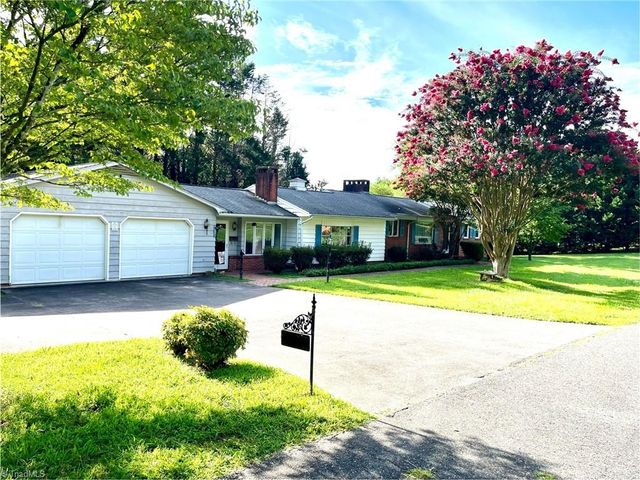 $329,900 | 1816 Gwyn Street | Mount Airy