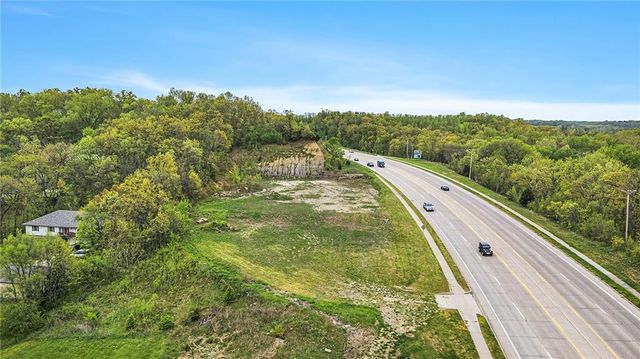 $355,000 | 169 South S Highway | Smithville