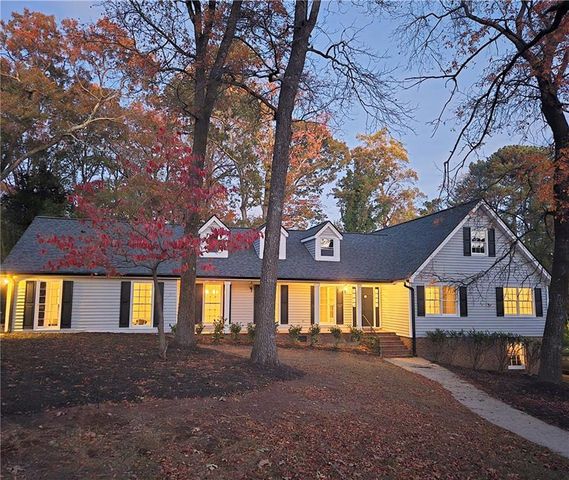 $788,000 | 5023 Vernon Oaks Drive | Mount Vernon Springs