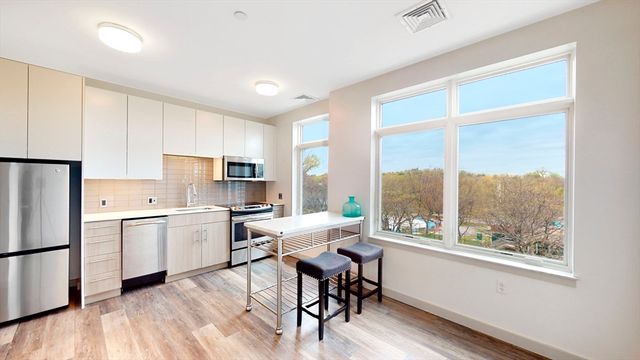 $479,000 | 180 Telford Street, Unit 313 | Lower Allston