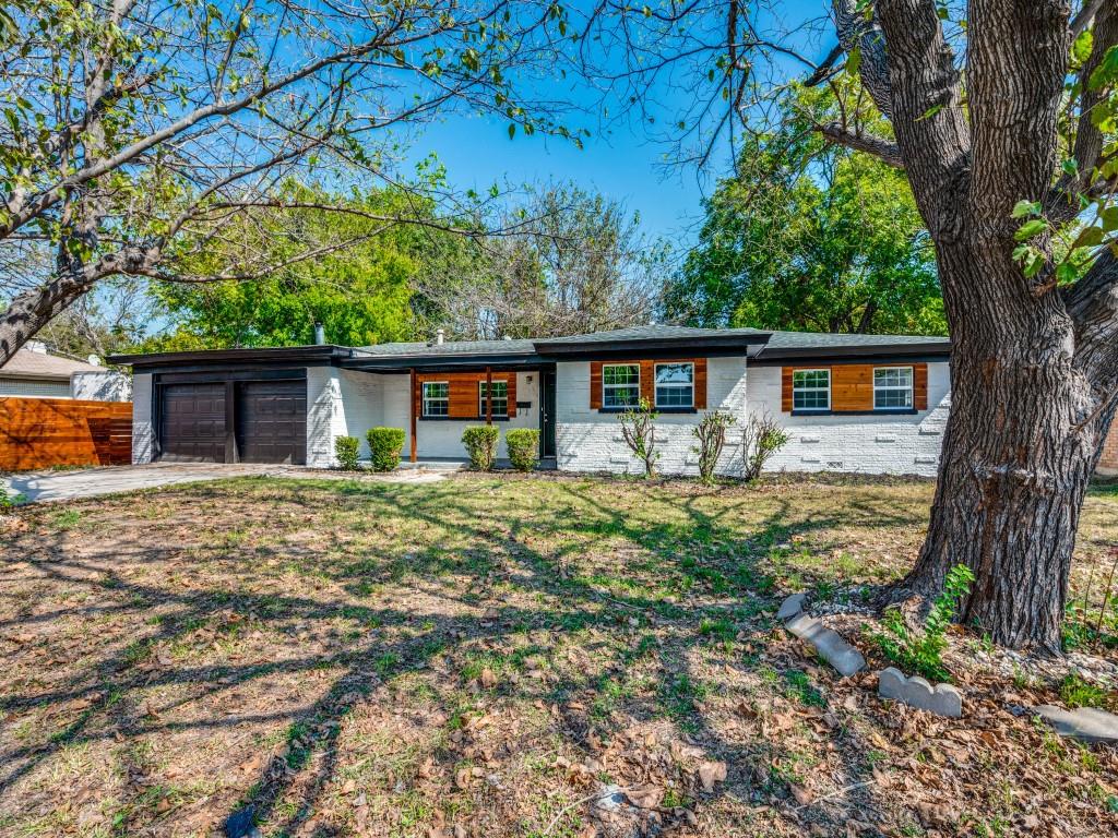 front view of house with a yard