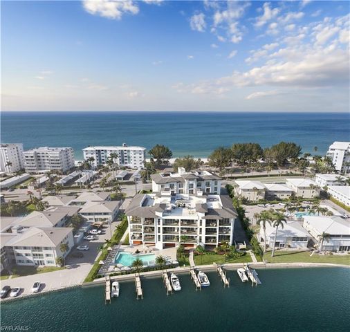 $9,300,000 | 2020 Gulf Shore Boulevard North, Unit 201W | Moorings