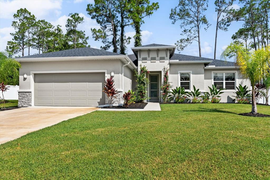 a front view of house with yard