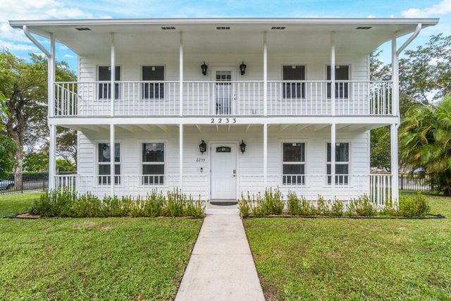 $5,500 | 2233 Dock Street | Pineapple Park