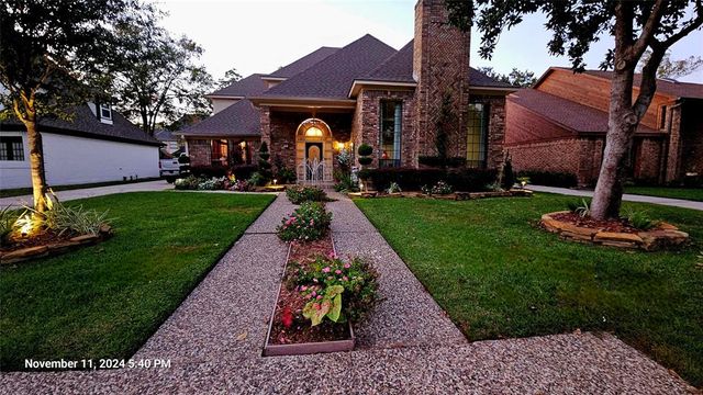 $450,000 | 6906 Apple Valley Lane | Champions Area