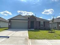 a view of a back yard of the house