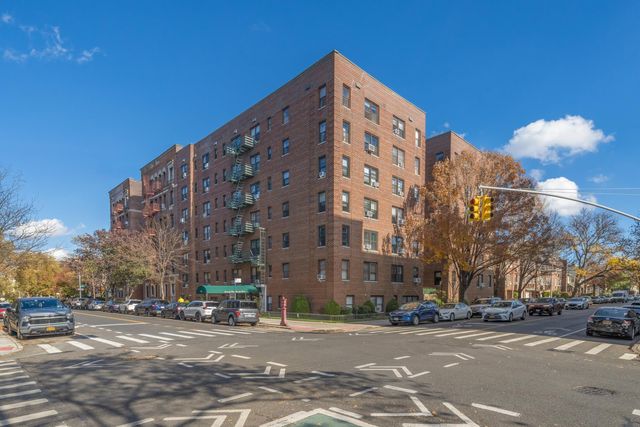 $359,000 | 7423 Ridge Boulevard, Unit 3F | Bay Ridge