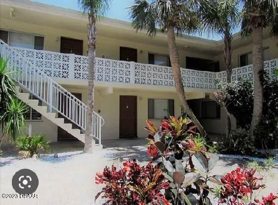 $1,050 | 102 South Peninsula Drive, Unit 109 | Surfside Village Historic District