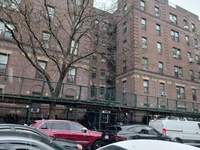 $405,000 | 34-20 83rd Street, Unit 3F | Jackson Heights