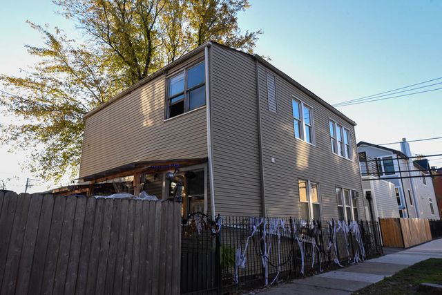 $2,100 | 2659 West Homer Street, Unit 2R | Logan Square