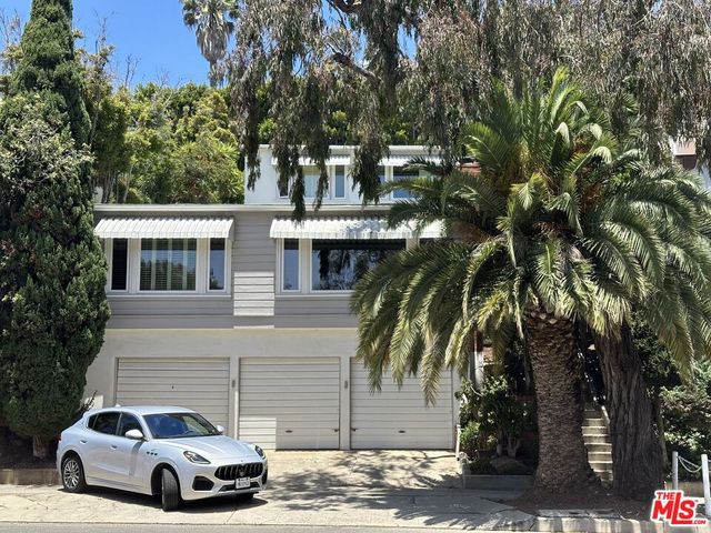 $5,300 | 16537 Sunset Boulevard | Pacific Palisades