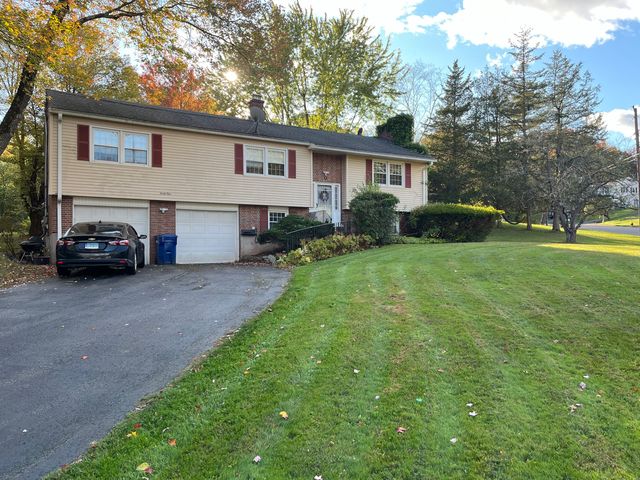 $350,000 | 41 Overlook Drive | Windsor