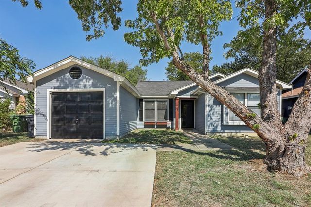 $275,000 | 1623 Gentle Wind Drive | Southeast Arlington