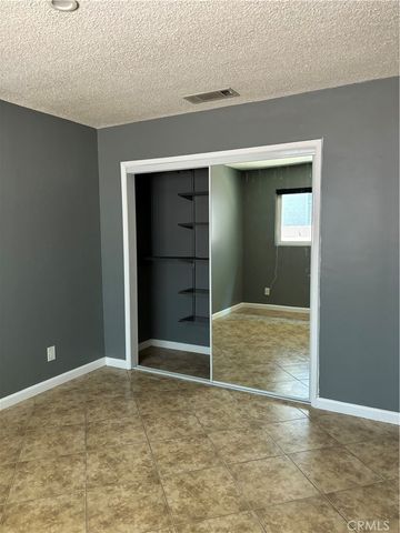 $1,000 | 1209 West 2nd Street | Flower Park