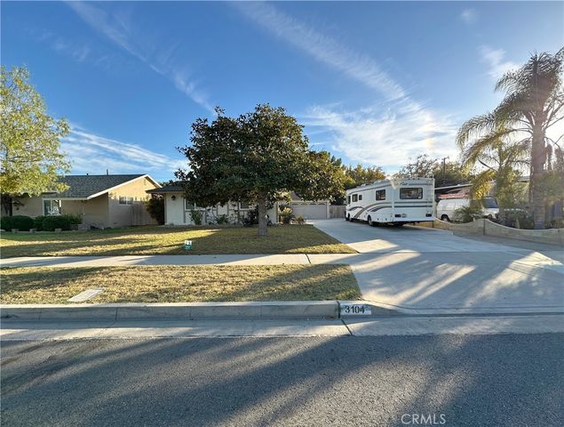 $915,000 | 3104 West Glen Holly Drive | West Anaheim