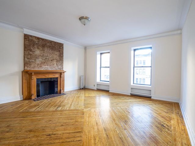 $2,795 | 146 West 72nd Street, Unit 4B | Upper West Side